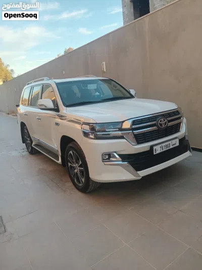 تويوتا لاند كروزر GXR 4