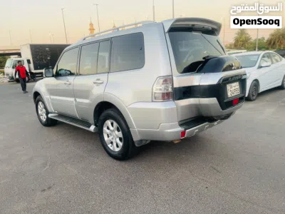 Mitsubishi Pajero GLS Plus 3