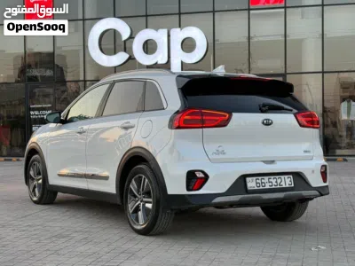 Kia Niro EX Touring 4