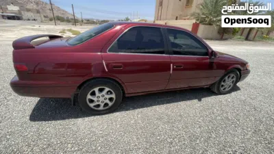 Toyota Camry SE 2
