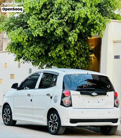 Kia Picanto EX 4