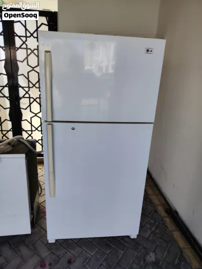 LG refrigerator very good condition 4