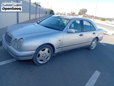 Mercedes Benz E-Class E 200 3