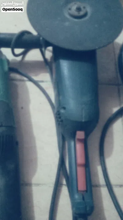 3 صاروخ + 2 منشار +هزارخرسانه كهرباء +طفايه حريق + 2 لفه واير كهرباء 3