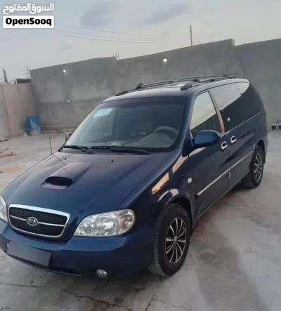 Kia Carnival EX 3