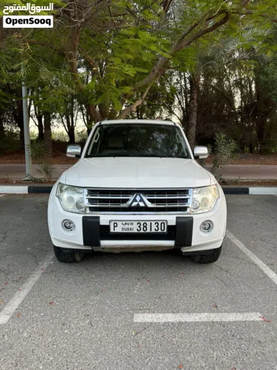 Mitsubishi Pajero GLS 2