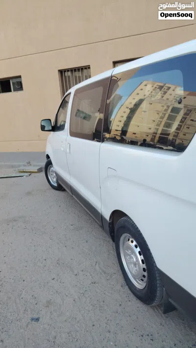هيونداي H1 Standard 2