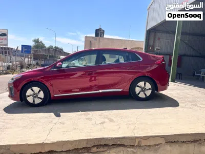Hyundai Ioniq Standard 3