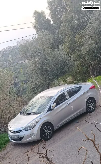 Hyundai Avante Standard 2