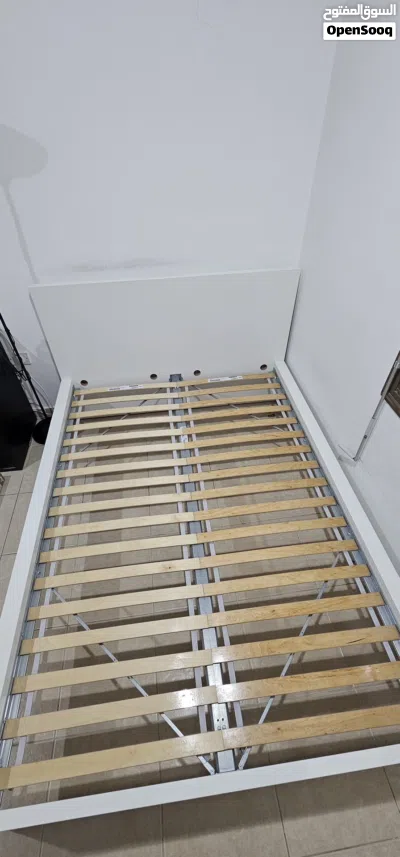 IKEA MALM bed +slats 140x200 2