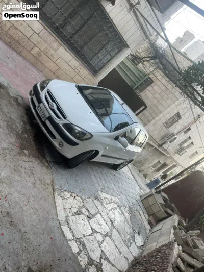 هيونداي جيتز GL 2