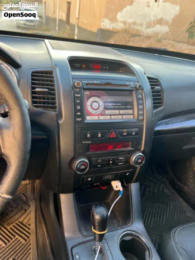 Kia Sorento EX 4