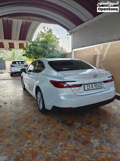 Toyota Camry E Plus HEV 3