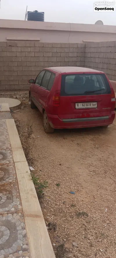 Mitsubishi Space Runner 4