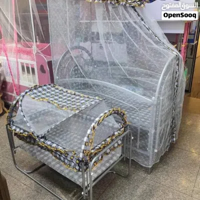 هزاز صغير داخل سرير كبير (حديد) ،يمكن فصلهما بسهوله ،اللون نفس الموضح بالصور، 4