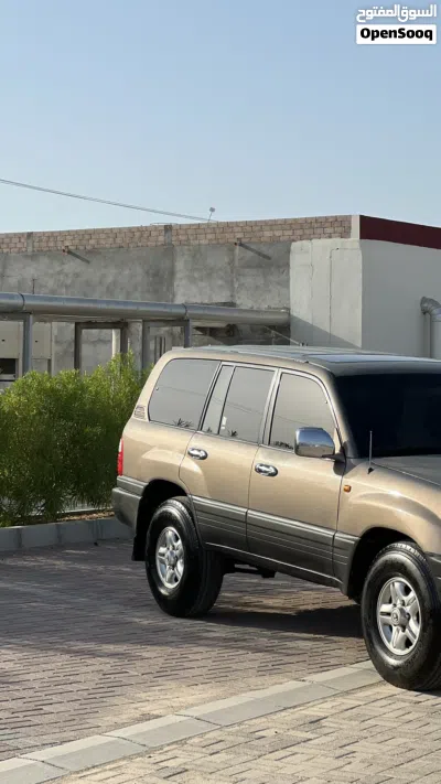 Lexus LX LX 470 3