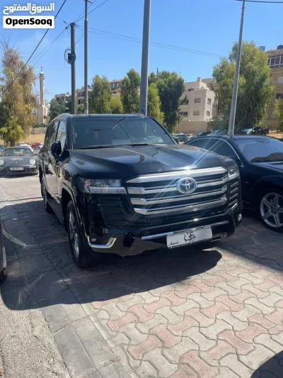 Toyota Land Cruiser GR 2