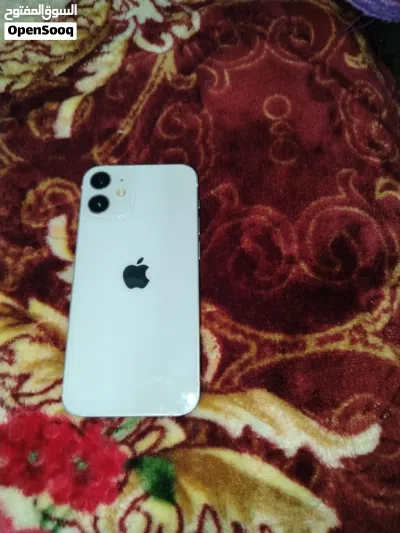 للبيع: آيفون 12 ميني (iPhone 12 mini) - أبيض ملكي الجهاز يتميز بحجمه المريح والمميز وأدائه السريع، 4