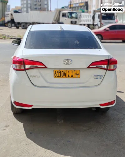 Toyota Yaris SE 2