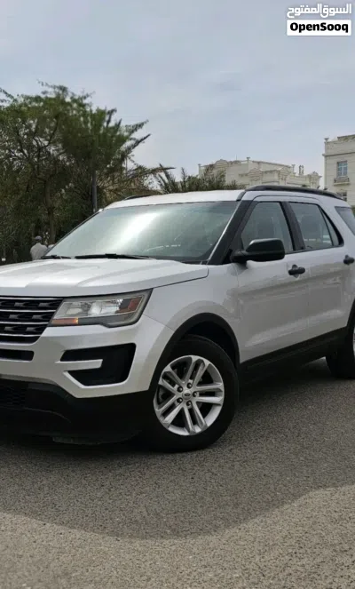 Ford Explorer XL 3
