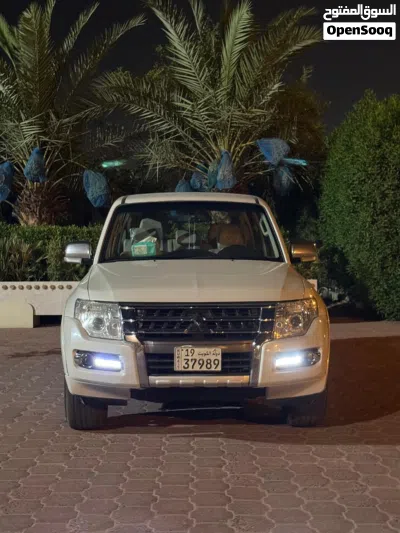 ميتسوبيشي باجيرو GLS 3