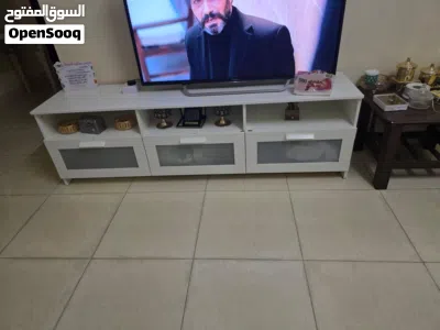 طقم فرنسي مع طاوله وسطيه و طاوله تلفزيون 2