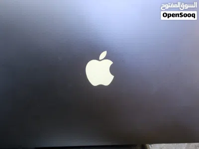 للبيع استعمال خفيف سعر 150 دينار ذاكرة 4 غ ب سريع الاستخدام mac book air 4