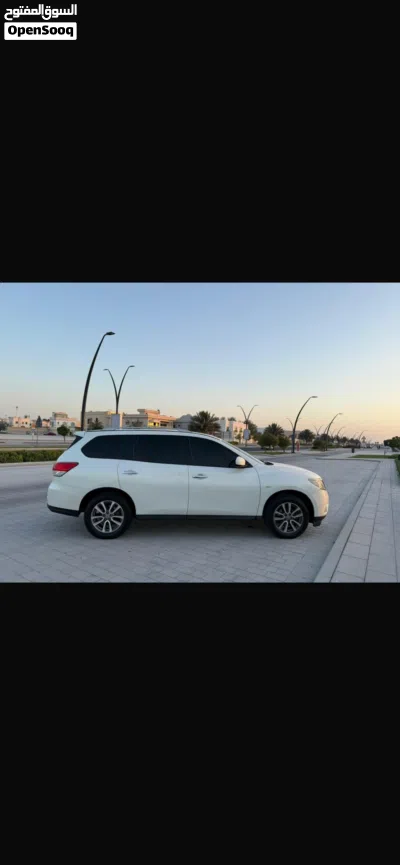 Nissan Pathfinder SV 3