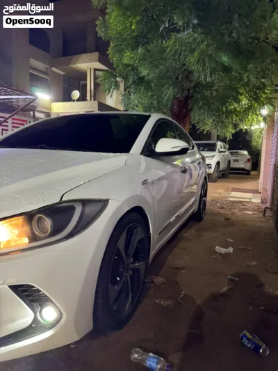 Hyundai Avante Limited 4