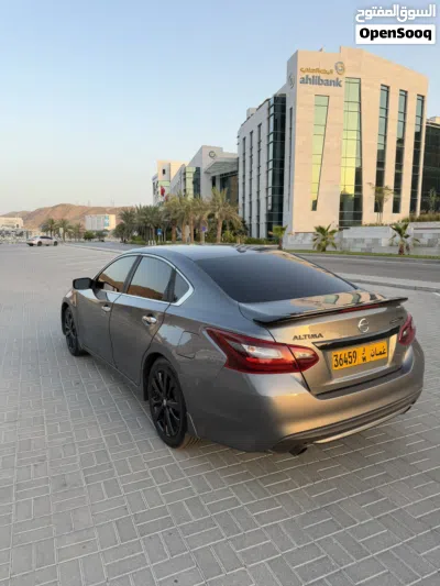Nissan Altima SR 3