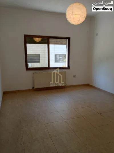 في أجمل مناطق الشميساني شقة طابق ثاني 226م بتشطيبات راقية وسعر مميز / ref 9796 4
