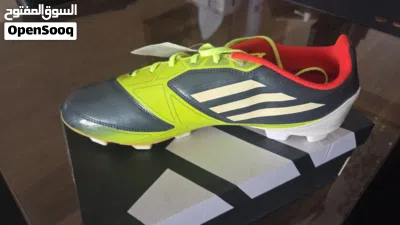 حذلء كرة قدم اصابع اصلي Adidas جديد 2