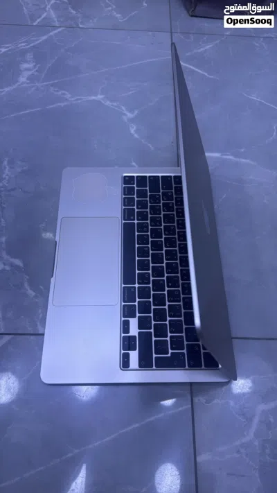 للبيعmacbook air موديل2024 بحالة ممتازة 3