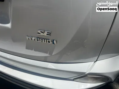 Toyota RAV 4 SE 2