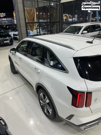 كيا سورينتو Standard 3