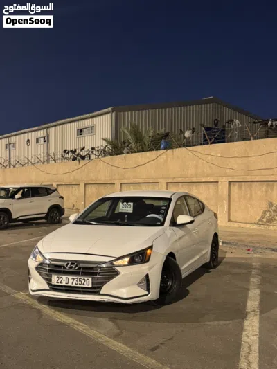Hyundai Elantra Sport 2