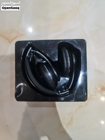 Wireless headphones never used but opened to see 4