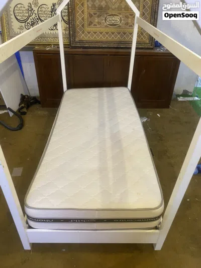 Single bed 4