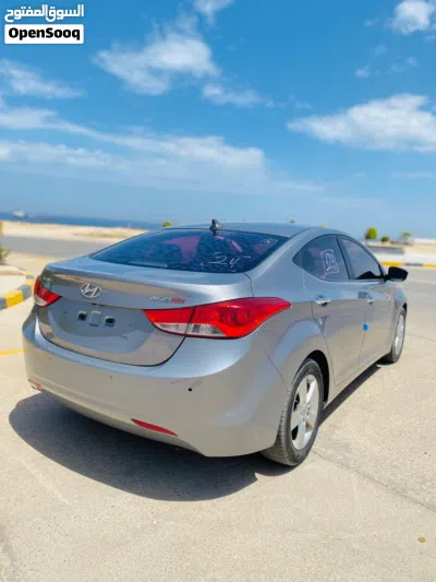 Hyundai Elantra GL 2