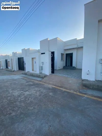 7 منازل ارضية عين زاره الابيار الاستراحة الحمراء ب245 الف 4
