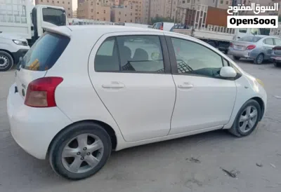 Toyota Yaris Basic 3