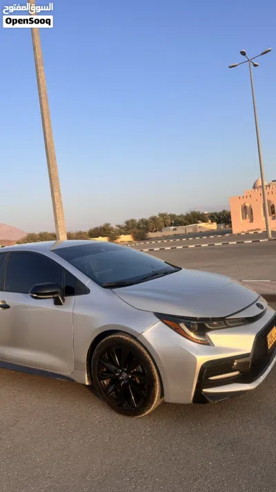 Toyota Corolla SE 4