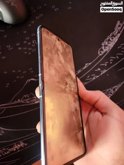 moto razor 40u broken screen 3