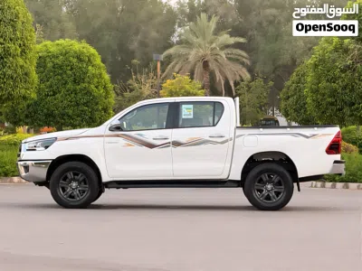 Toyota Hilux GLX 2