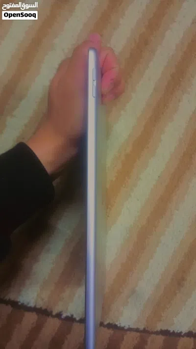 أيباد (8) نسخة (32) جيجابايت 3