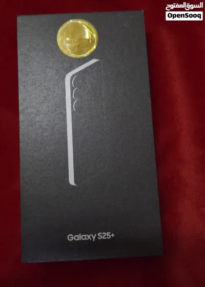The Samsung Galaxy S25+ (2025) features the Snapdragon 8 Elite for Galaxy processor, a 6.7-inch QHD+ 3