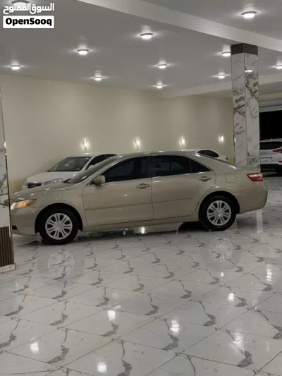 Toyota Camry LE 2
