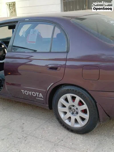 Toyota Corolla XLE 3