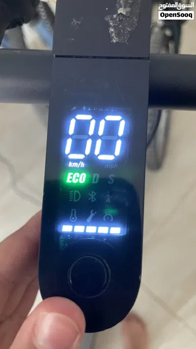 سكوتر شاومي برو كهربائي بحالة ممتازه 4