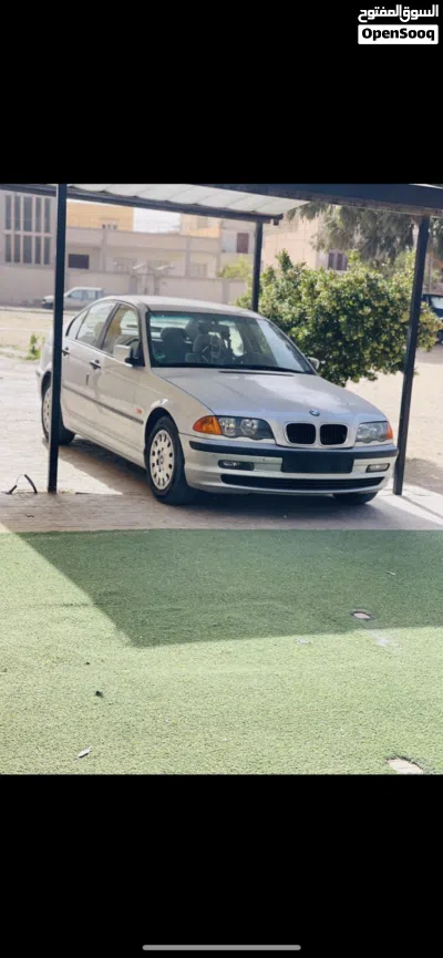 بي ام دبليو الفئة 3 318 2